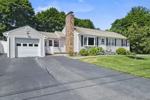 7 Harvey Ln, Westborough, MA 01581