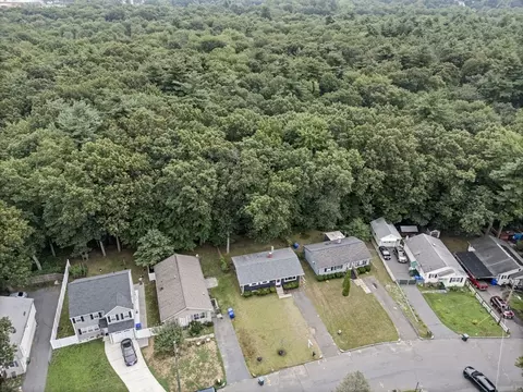 View/Area - 57 Oakwood Ter, Springfield, MA 01109 photo 2 of 3