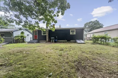 Exterior - 57 Oakwood Ter, Springfield, MA 01109 photo 3 of 5