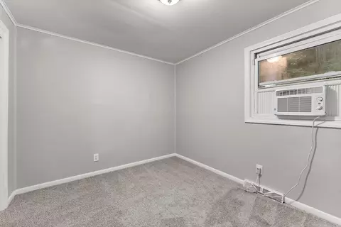 Bedroom - 57 Oakwood Ter, Springfield, MA 01109 photo 6 of 10