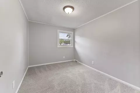 Bedroom - 57 Oakwood Ter, Springfield, MA 01109 photo 10 of 10
