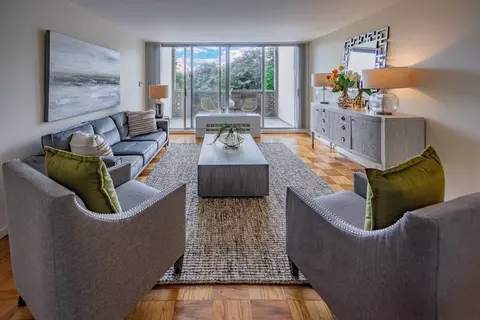 99 Pond Ave #713, Brookline, MA 02445