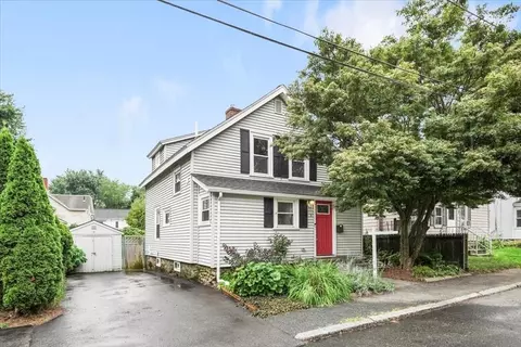 5 Franklin Ave, North Attleboro, MA 02760