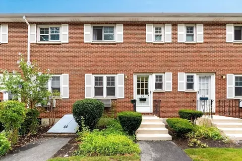 53 Emerson Gardens Rd #53, Lexington, MA 02420