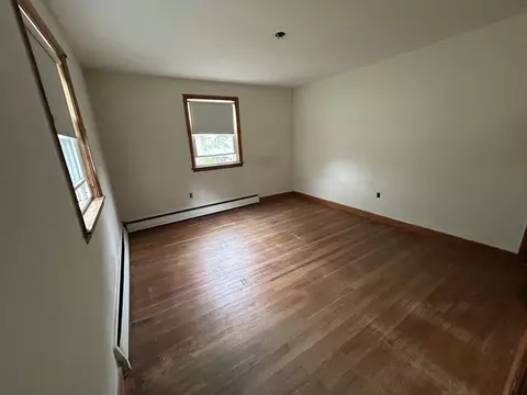 Bedroom - 39 Longmeadow Rd, Beverly, MA 01915 photo 3 of 3