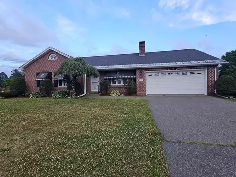 277 Beauchamp Ter, Chicopee, MA 01020