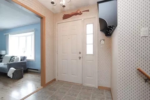 Entry Way - 562 E State St, Granby, MA 01033 photo 1 of 3