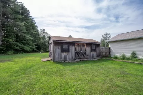 Exterior - 562 E State St, Granby, MA 01033 photo 10 of 10