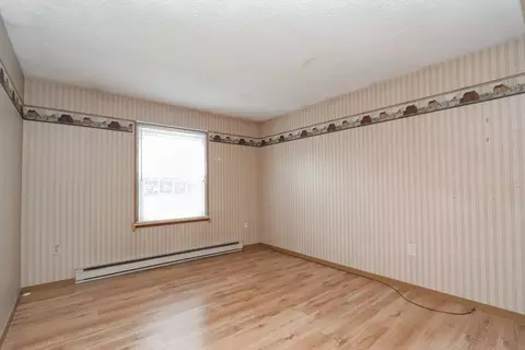 Bedroom - 562 E State St, Granby, MA 01033 photo 1 of 4