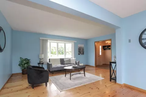 Living - 562 E State St, Granby, MA 01033 photo 1 of 5