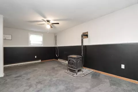 Living - 562 E State St, Granby, MA 01033 photo 5 of 5