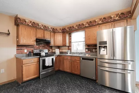 Kitchen - 562 E State St, Granby, MA 01033 photo 2 of 3
