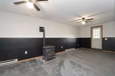 Living - 562 E State St, Granby, MA 01033 photo 3 of 5