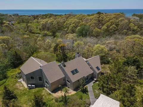 6 Spyglass Hill Rd, Truro, MA 02666