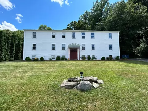 17 Southbridge Rd #4, Dudley, MA 01571