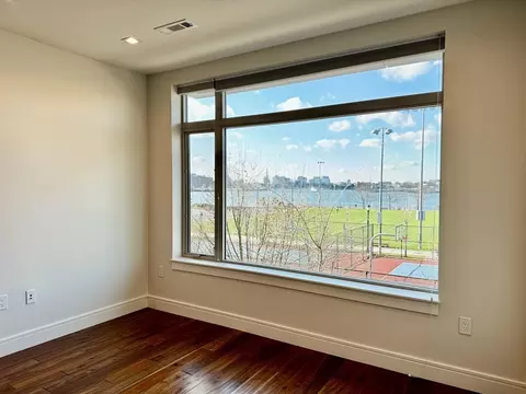 99 Sumner St #217, Boston, MA 02128