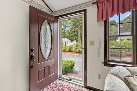 Entry Way - 11 Chatham Ln, Mashpee, MA 02649 photo 1 of 1