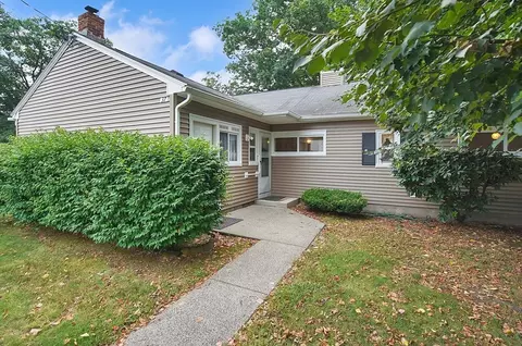 37 Greenwood Ter #37, Chicopee, MA 01022