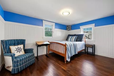 Bedroom - 29 Bay Shore Rd, Barnstable, MA 02601 photo 5 of 8