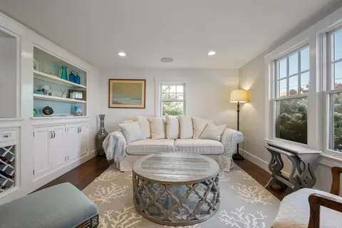 Living - 29 Bay Shore Rd, Barnstable, MA 02601 photo 4 of 5