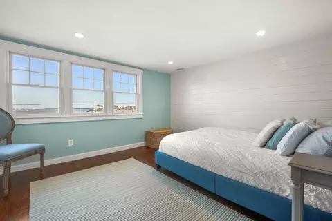 Bedroom - 29 Bay Shore Rd, Barnstable, MA 02601 photo 3 of 8