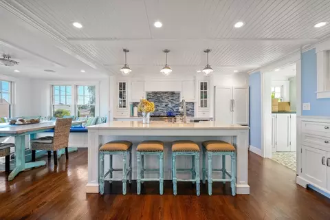 Kitchen - 29 Bay Shore Rd, Barnstable, MA 02601 photo 2 of 4
