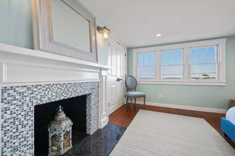 Bedroom - 29 Bay Shore Rd, Barnstable, MA 02601 photo 4 of 8