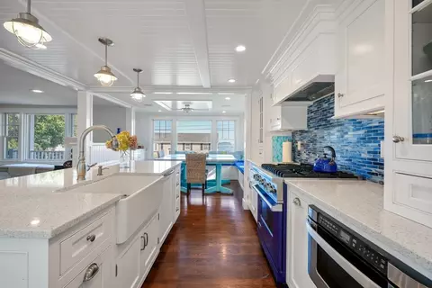 Kitchen - 29 Bay Shore Rd, Barnstable, MA 02601 photo 3 of 4