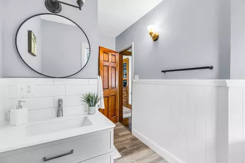 Bath - 64 Denver St, Springfield, MA 01109 photo 2 of 2