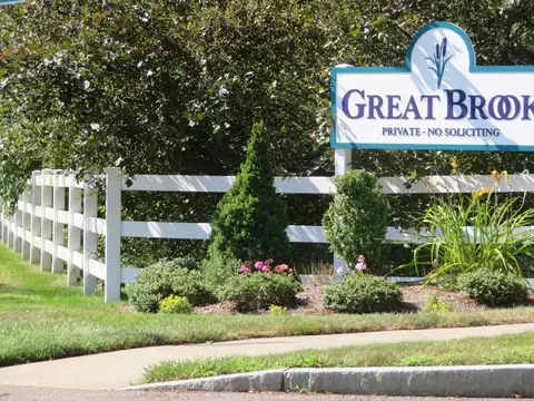225 Godfrey Dr #225, Norton, MA 02766
