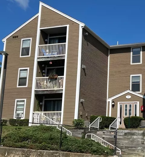 3 Marc Dr #3A9, Plymouth, MA 02360