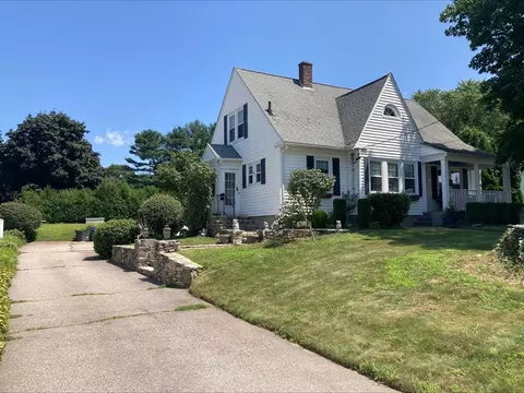 286 N Main St, Northbridge, MA 01588