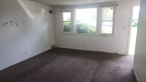 92 Sunset Dr, Springfield, MA 01109 photo 9