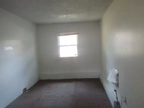 92 Sunset Dr, Springfield, MA 01109 photo 12