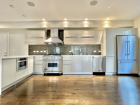 403 W 1st St #203, Boston, MA 02127
