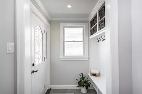 Entry Way - 69 Grinnell St, Fall River, MA 02721 photo 3 of 5