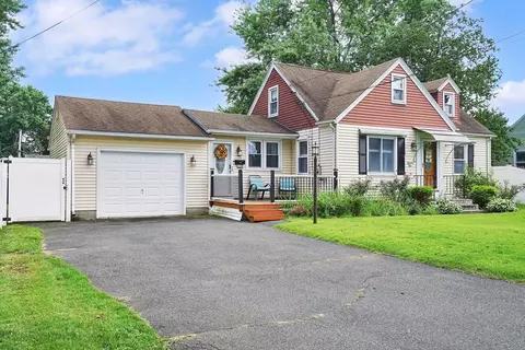71 Clairmont Ave, Chicopee, MA 01013 photo 3