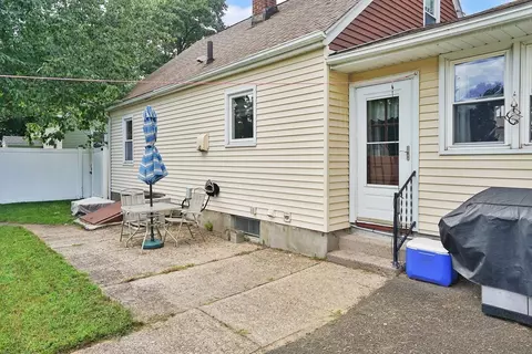 71 Clairmont Ave, Chicopee, MA 01013 photo 33