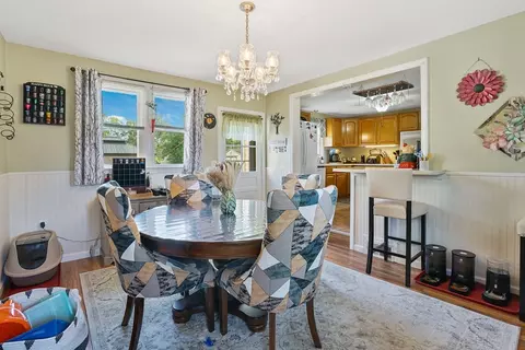 71 Clairmont Ave, Chicopee, MA 01013 photo 8