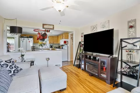 71 Clairmont Ave, Chicopee, MA 01013 photo 12