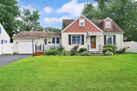 71 Clairmont Ave, Chicopee, MA 01013 photo 28