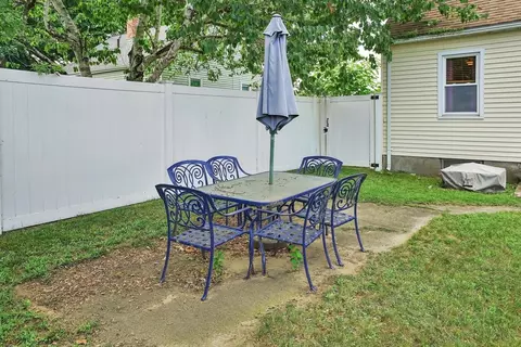 71 Clairmont Ave, Chicopee, MA 01013 photo 32