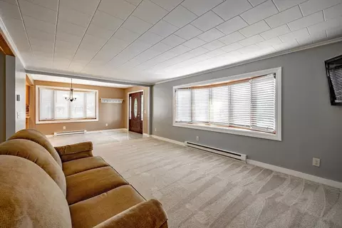 96 8th Ave, Chicopee, MA 01020 photo 15