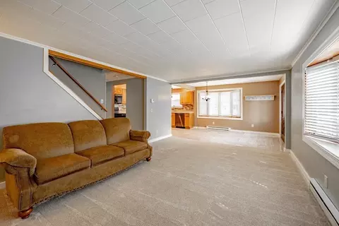 96 8th Ave, Chicopee, MA 01020 photo 16