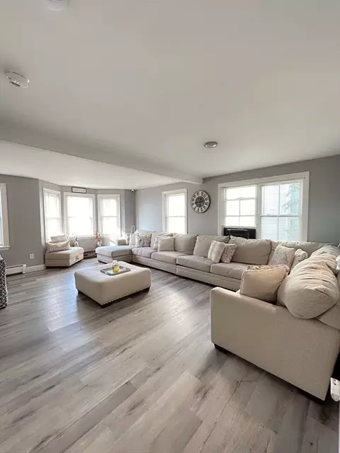 85 Harrison St, Worcester, MA 01604 photo 8