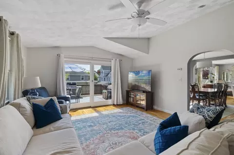 210 Willow St, Boston, MA 02132 photo 18