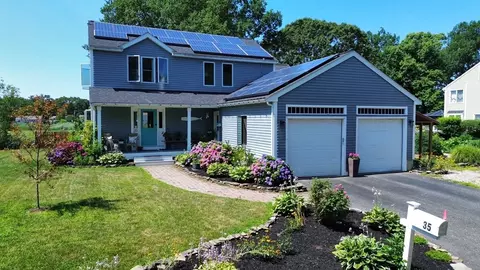 35 Ice House Ln, Marshfield, MA 02050