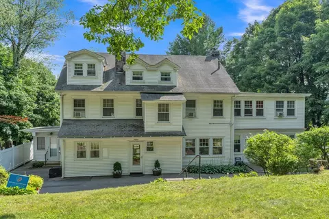 Exterior - 1015 Pleasant, Worcester, MA 01602 photo 3 of 4