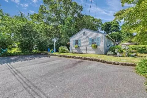 7 Pine Ave, Mashpee, MA 02649 photo 6