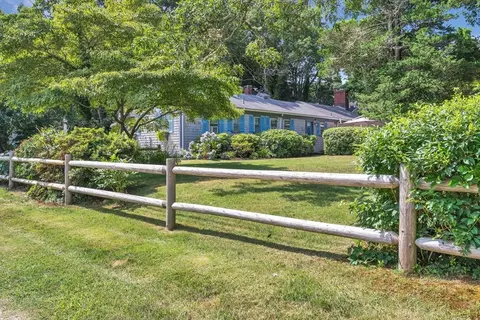 7 Pine Ave, Mashpee, MA 02649 photo 3